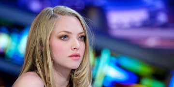 Hollywood Actress Amanda Seyfried's Body, Weight, Height, Age, and Body Statistics