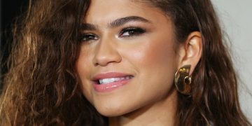 Hollywood Actress Zendaya measurements, age, Height, songs, bra size, and the net value