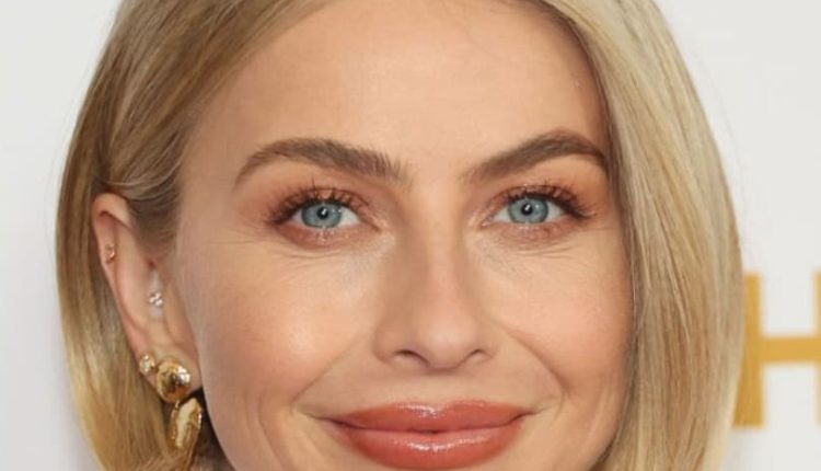 Camille Kostek Short Blonde Bobs